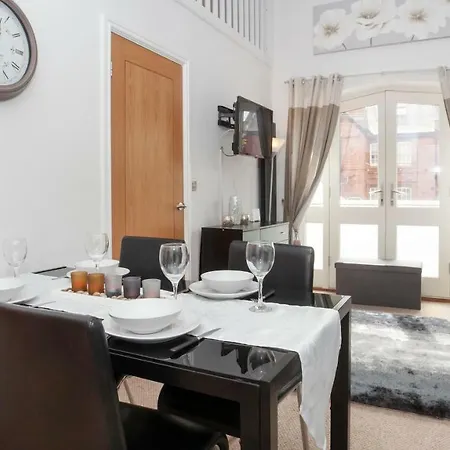 4 The Keyes- Stunning & Stylish With Free Parking דירה *